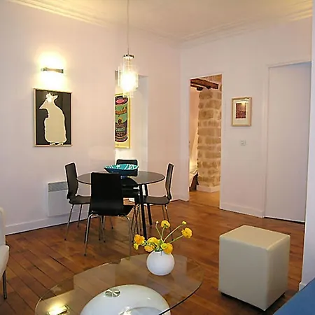 Apartment Le Marais Parigi