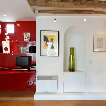 Apartment Le Marais Parigi